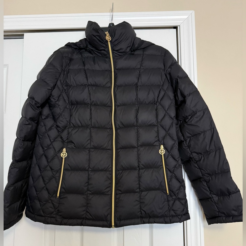 Michael Kors Down filled Black Puffer Women's Jacket - LGE.